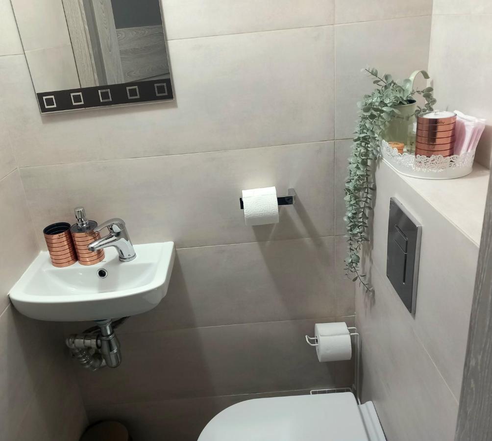 Hola Apartamenty Piotrkowska Lodź Bagian luar foto