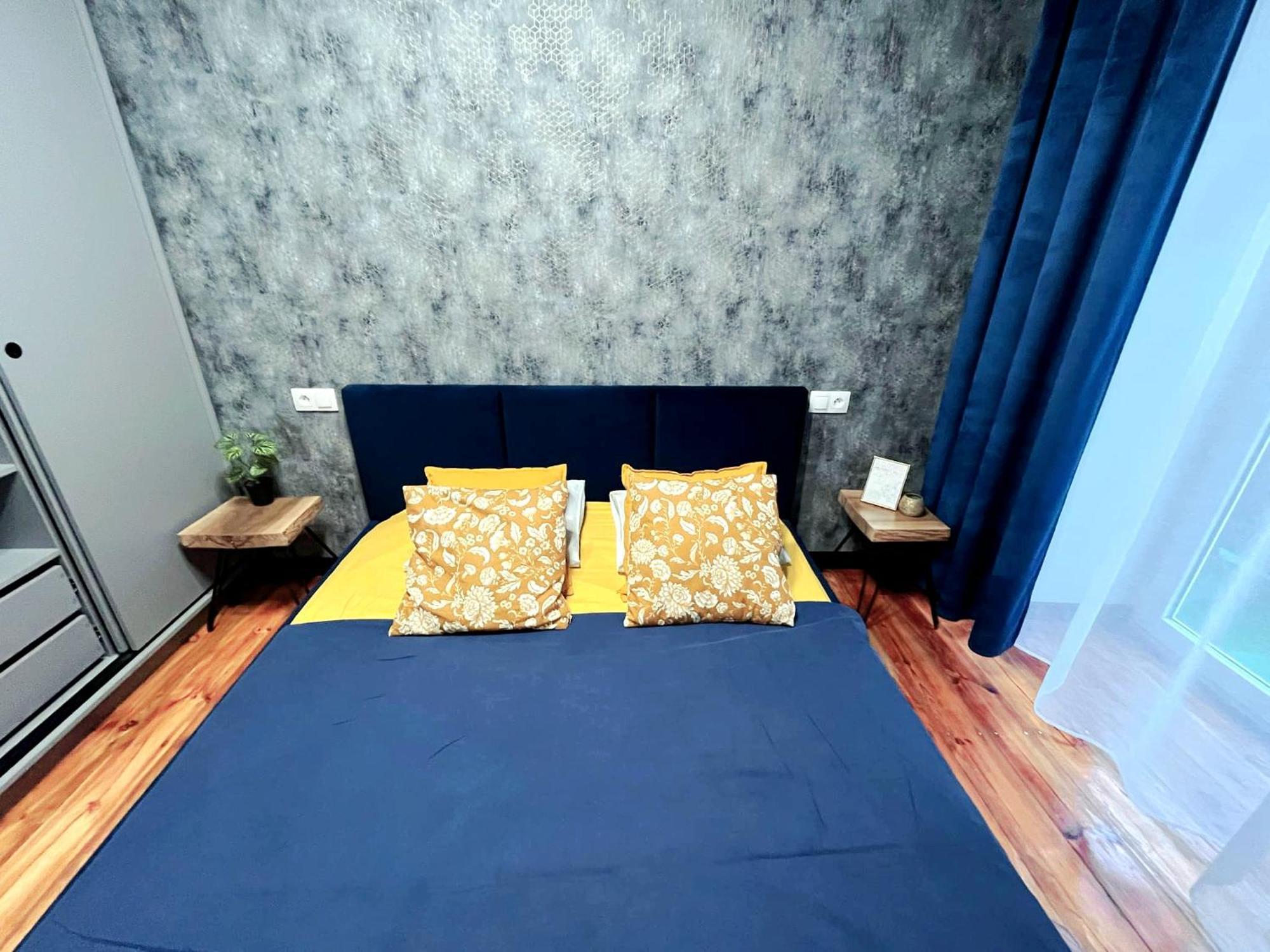 Hola Apartamenty Piotrkowska Lodź Bagian luar foto
